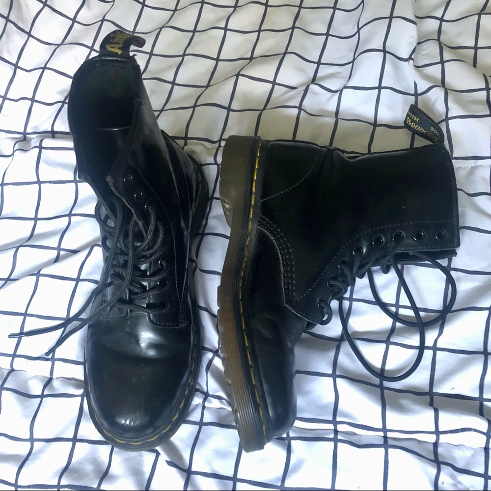 Doc Martens 1460 Classic Lace Up Boots Black Smooth Leather W8, M7